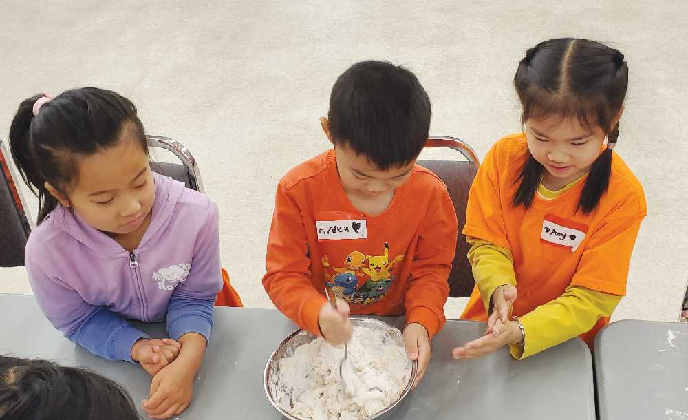 VBS Making Bannock